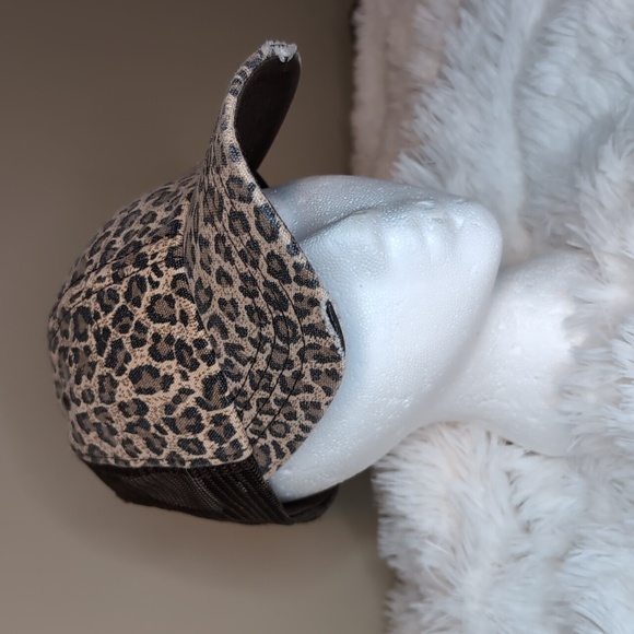 LEOPARD PRINT Snapback Trucker Cap Adjustable - Picture 4 of 9